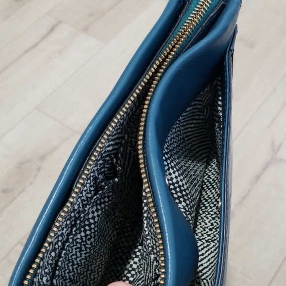 Purse - Picture 7 of 8